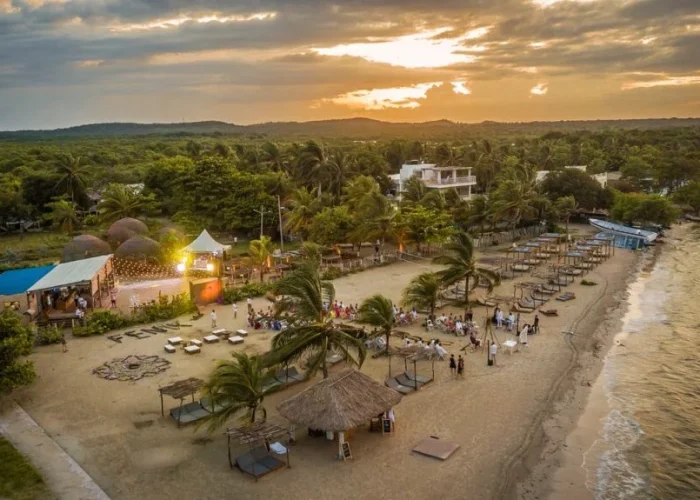 Fenix-beach-2-1024x575-1